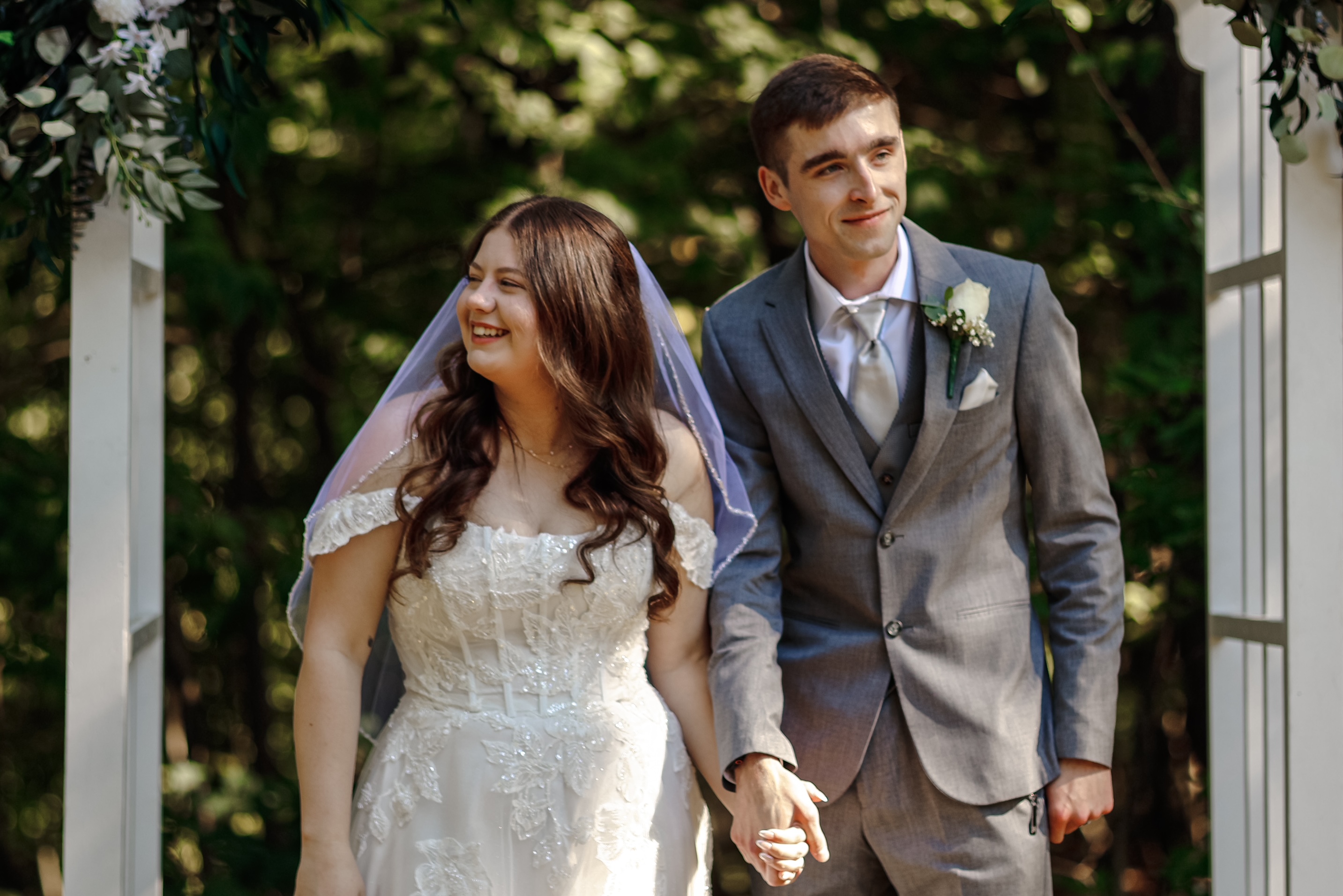 Aaron and Taylor on their wedding day